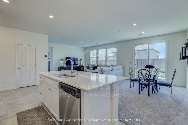 Building Photo - Stunning 4 Bedroom home in Twelve Bridges