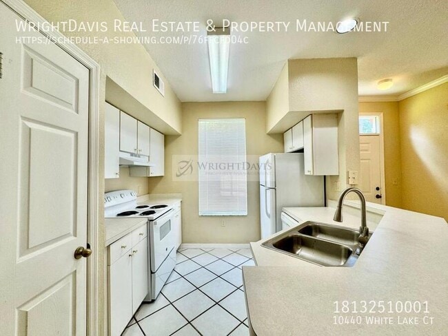 Building Photo - 10440 White Lake Ct