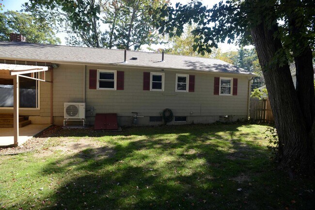 Building Photo - 311 McKinley Rd