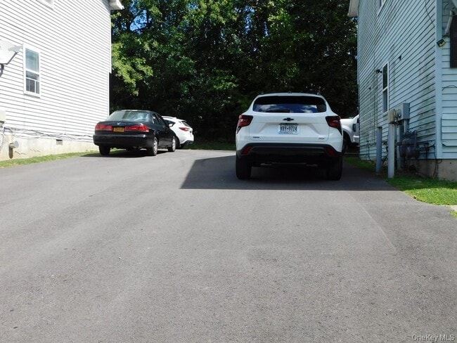 Building Photo - 12 Sequestered Rd