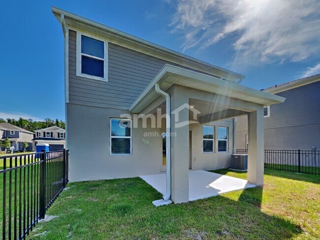 Building Photo - 27296 St Andrews Ave