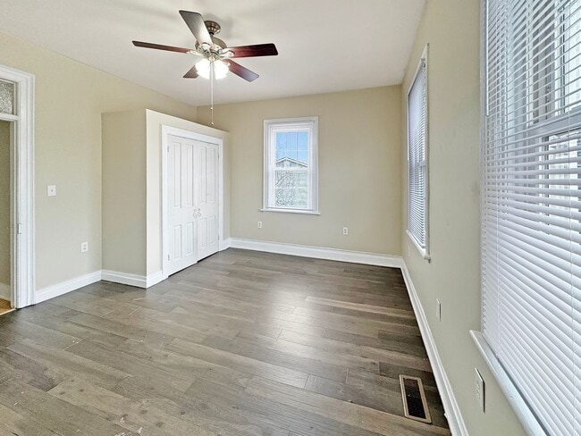 Building Photo - Cozy Vibes, 2 bedroom duplex, pet friendly!!!!