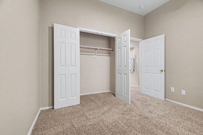 Building Photo - 7108 Bryce Canyon Dr