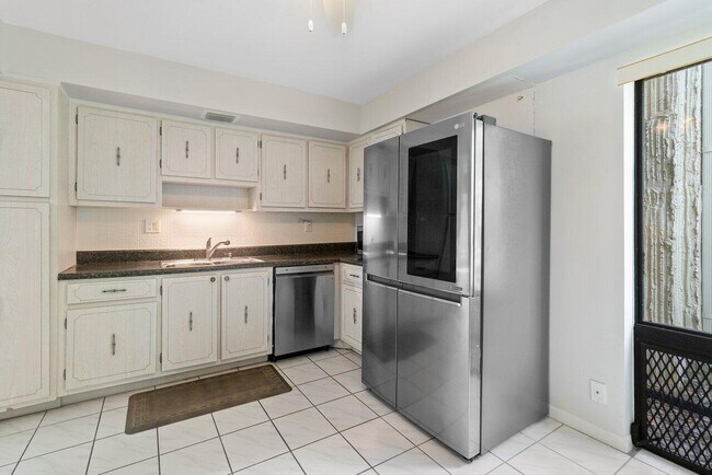 Building Photo - 22089 Cocoa Palm Way