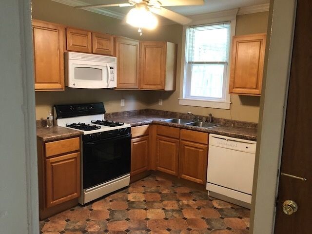 large Kitchen - 10 Chandler St