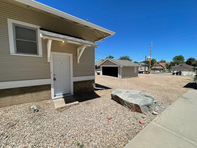 Building Photo - Available July 31st