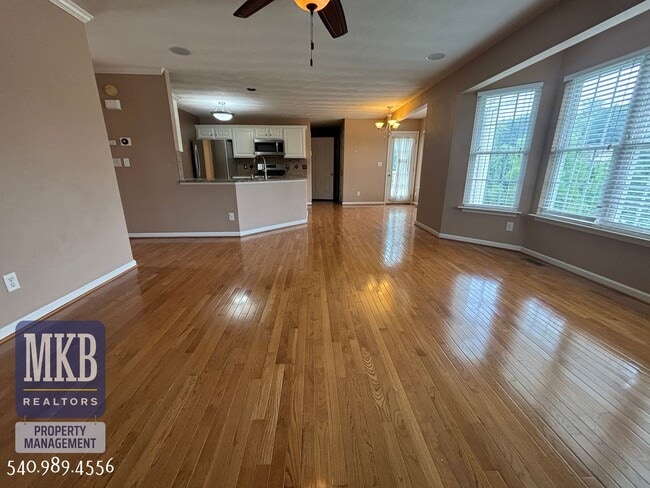 Building Photo - 6423 Westshire Ct
