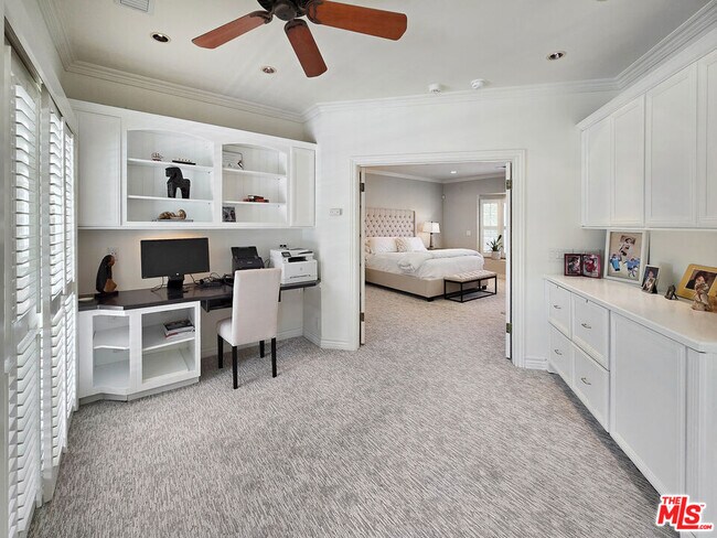 Building Photo - 3690 Crownridge Dr