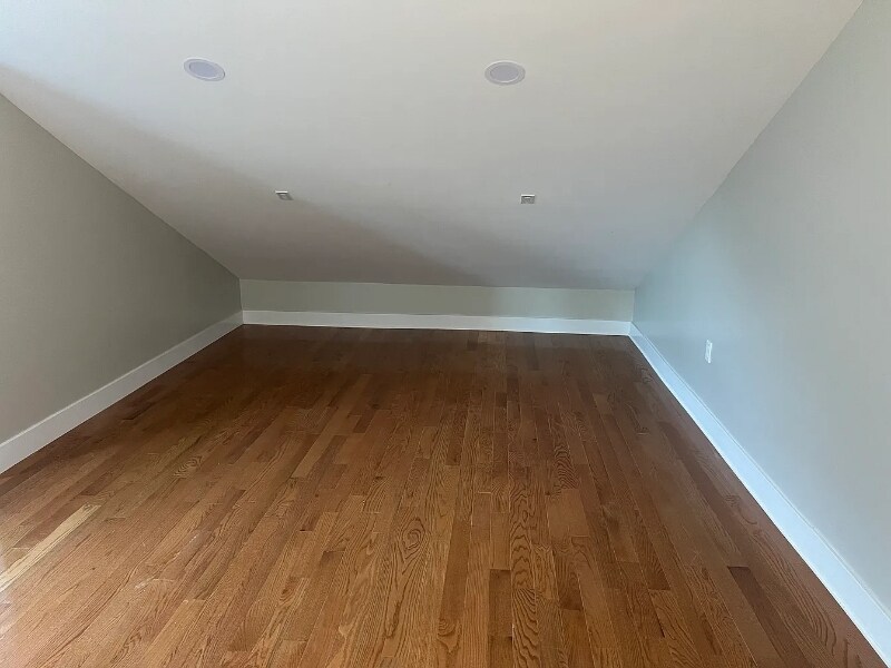 Building Photo - 478 Fabyan Pl