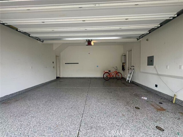 Building Photo - 140 Crossover