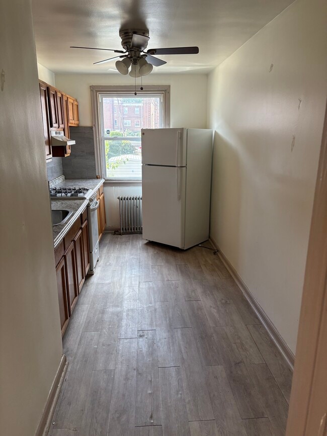 Building Photo - 1621 Murdoch Rd