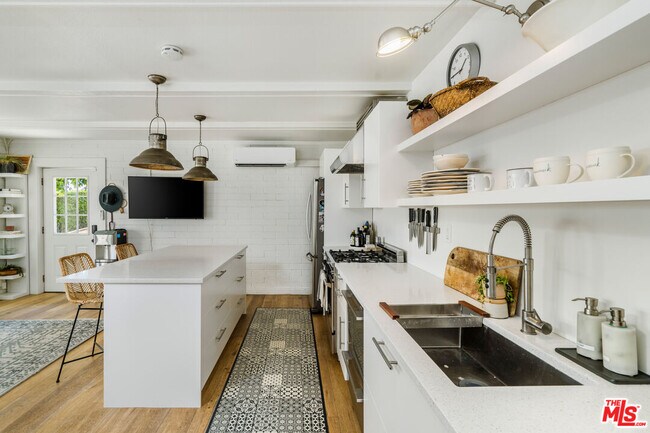 Building Photo - 26887 Sea Vista Dr