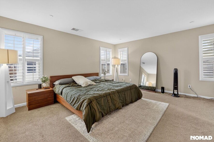 Building Photo - 5309 Ocean Ln