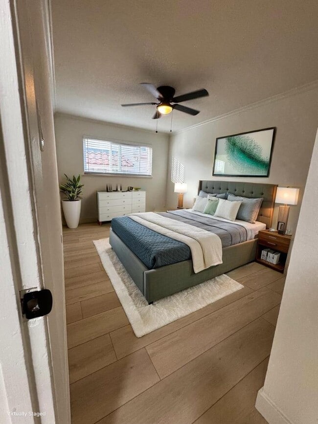 Building Photo - 1133 Paloma Ave