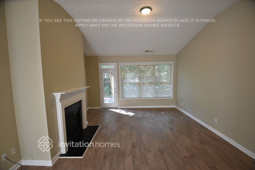 Building Photo - 127 Silver Arrow Cir