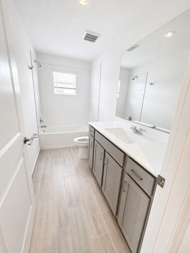 Building Photo - 4345 Pond Lily Ln