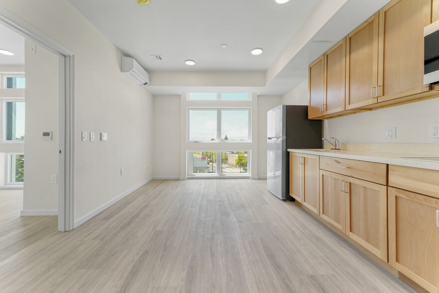 Building Photo - TheShattuck