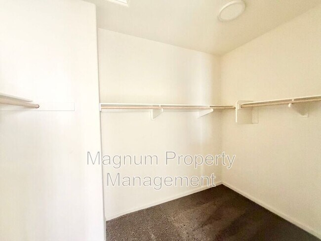 Building Photo - 25161 Harmony Ave