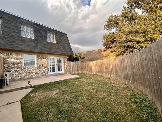 Building Photo - 2410 Hollandale Cir
