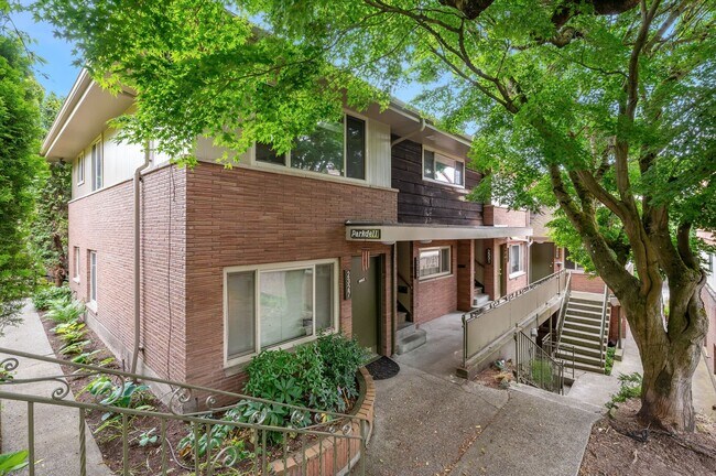 Building Photo - Parkdell Apartments