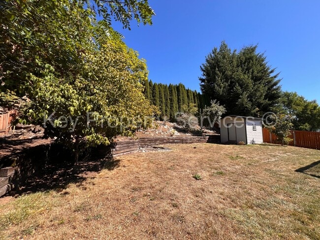 Building Photo - Large Updated 3 bed 3 bath in Camas!