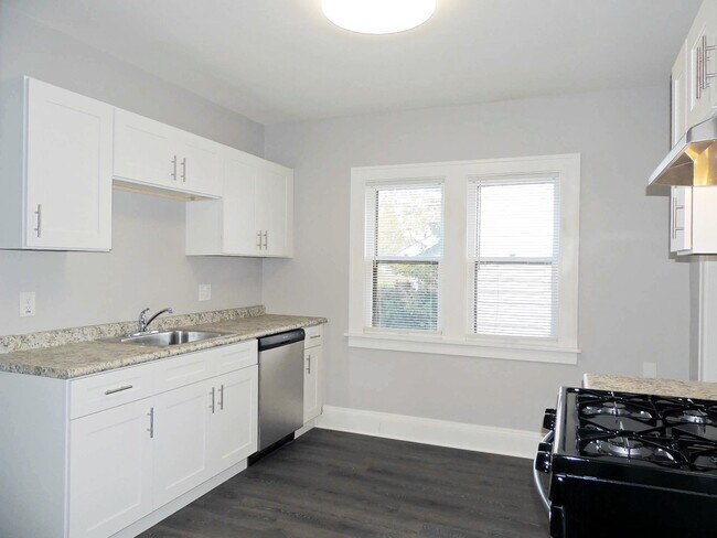 Building Photo - 3690 Hildana Rd
