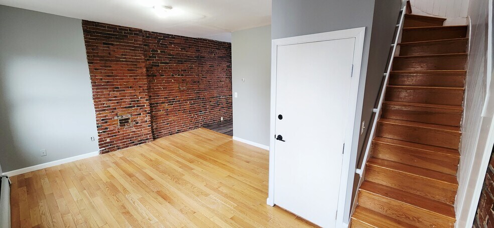 Building Photo - 3 Wilbur Ct