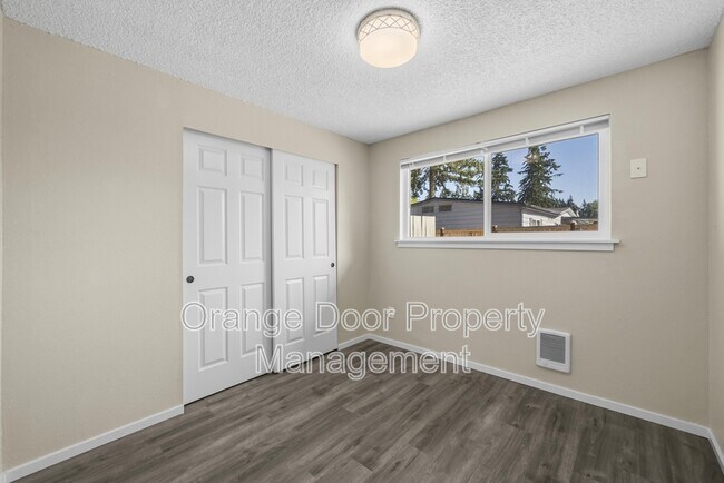 Building Photo - 12315 112th Ave Ct E