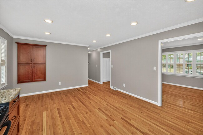 Building Photo - 433 Potomac Dr