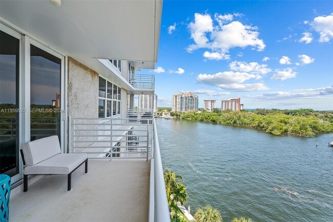 Building Photo - 888 Intracoastal Dr