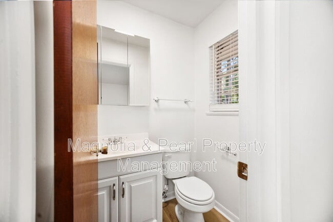 Building Photo - 207 Westwood Pl