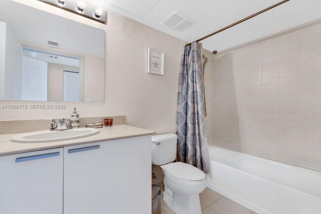 Building Photo - 16699 Collins Ave