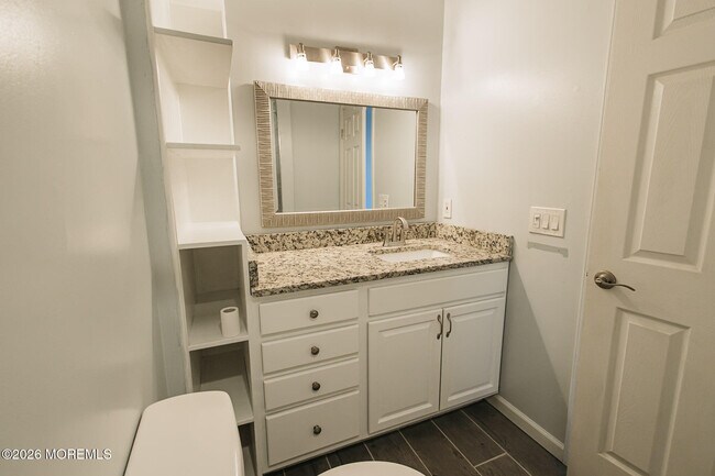 Building Photo - 1601 Alpine Trail