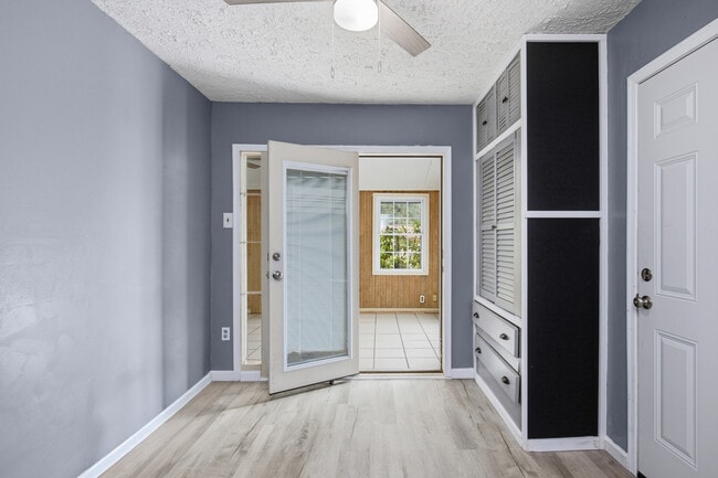 Building Photo - 2510 Bicors Dr
