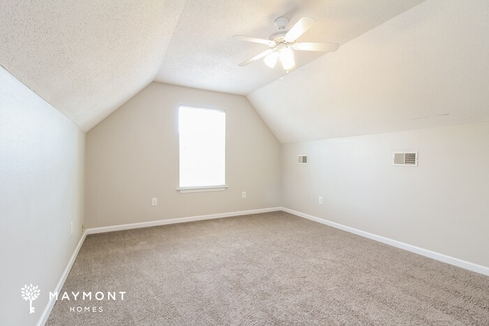 Building Photo - 102 Revis Creek Ct