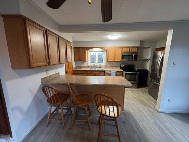 Building Photo - "Charming 3-Bedroom Haven with Gleaming Hardwood Floors in Newport, PA!"