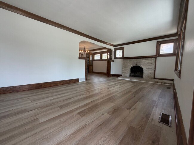 Building Photo - 19031 Monterey Ave
