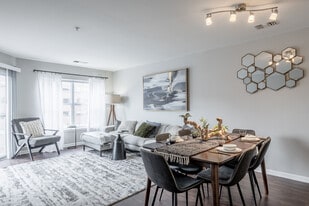 Auburn Floorplan _1BR 1BA - 818SF