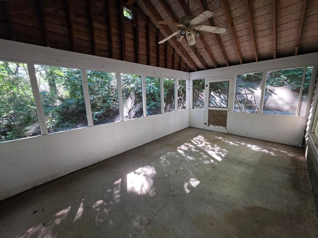 Building Photo - 9325 George Williams Rd