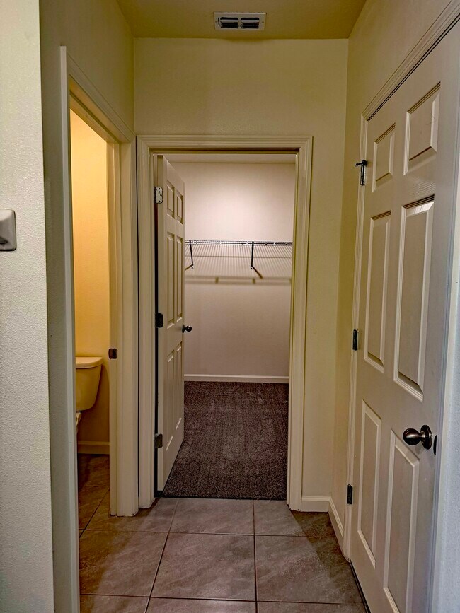 Building Photo - 5306 Entertainment Way