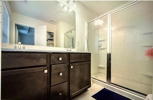 Building Photo - 900 Society Cir