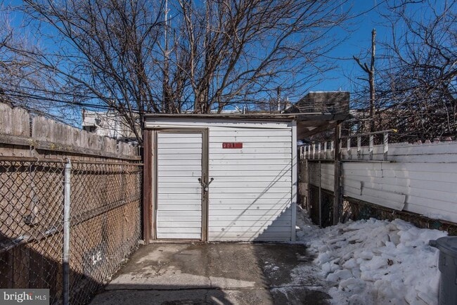 Building Photo - 2031 Wakeling St