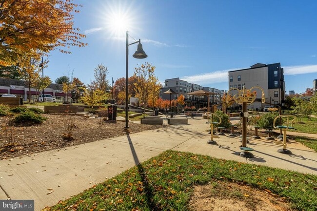 Building Photo - 1704 Bandit Loop