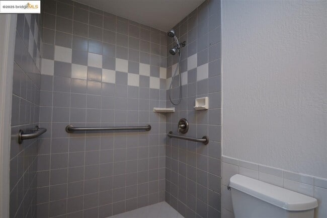 Building Photo - 1462 Kimball Ct