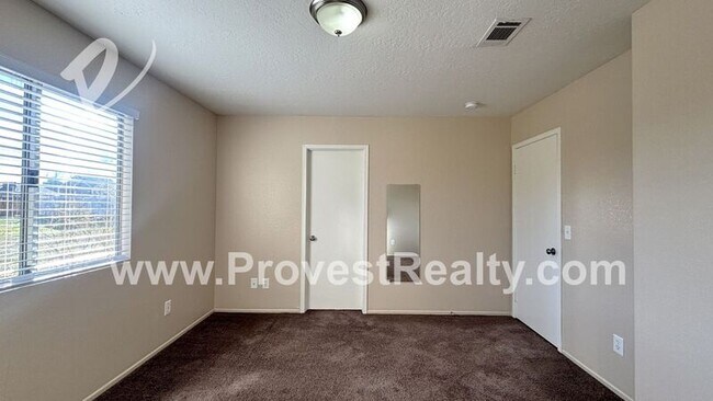 Building Photo - 21119 Little Beaver Rd