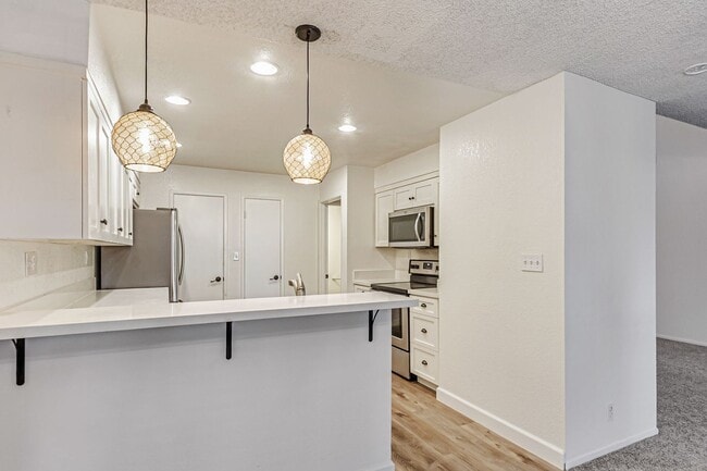 Building Photo - Elegant 3-Bedroom Home with Modern Upgrade...