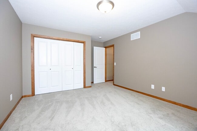 Building Photo - 2373 Canterbury Ln
