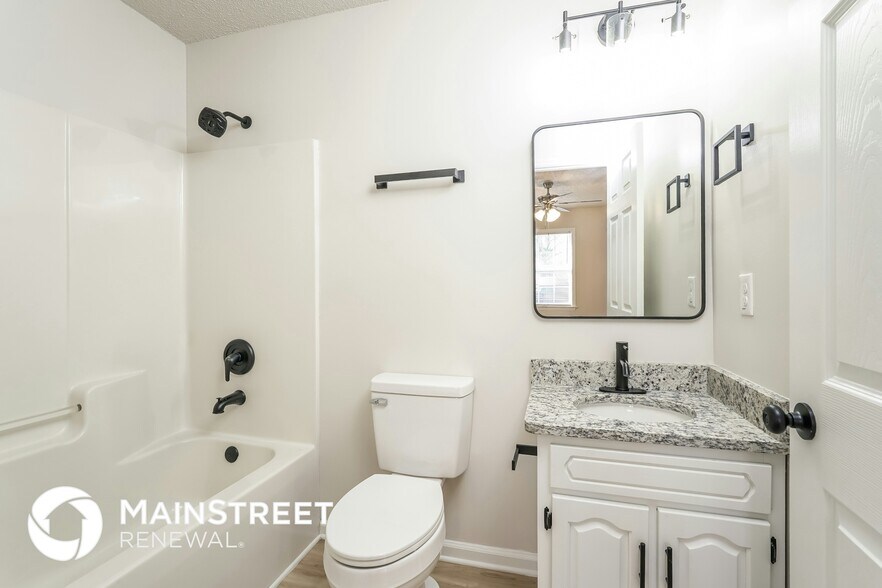 Building Photo - 148 Garland St