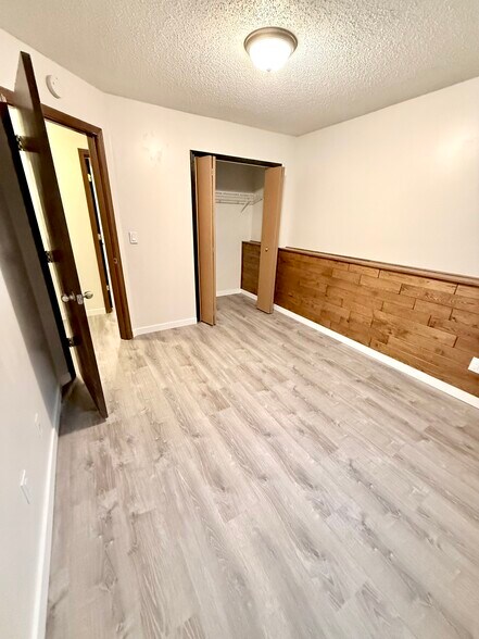 Bedroom 3 in lower level - 16199 Flagstaff Ct S