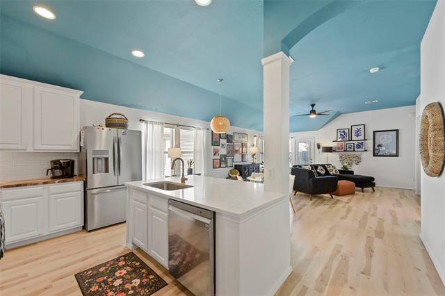 Building Photo - 508 Hackberry Dr